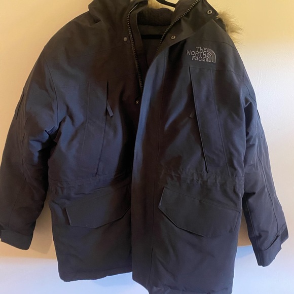 THE NORTH FACE
Men's Expedition
McMurdo Parka, Black - Picture 2 of 11
